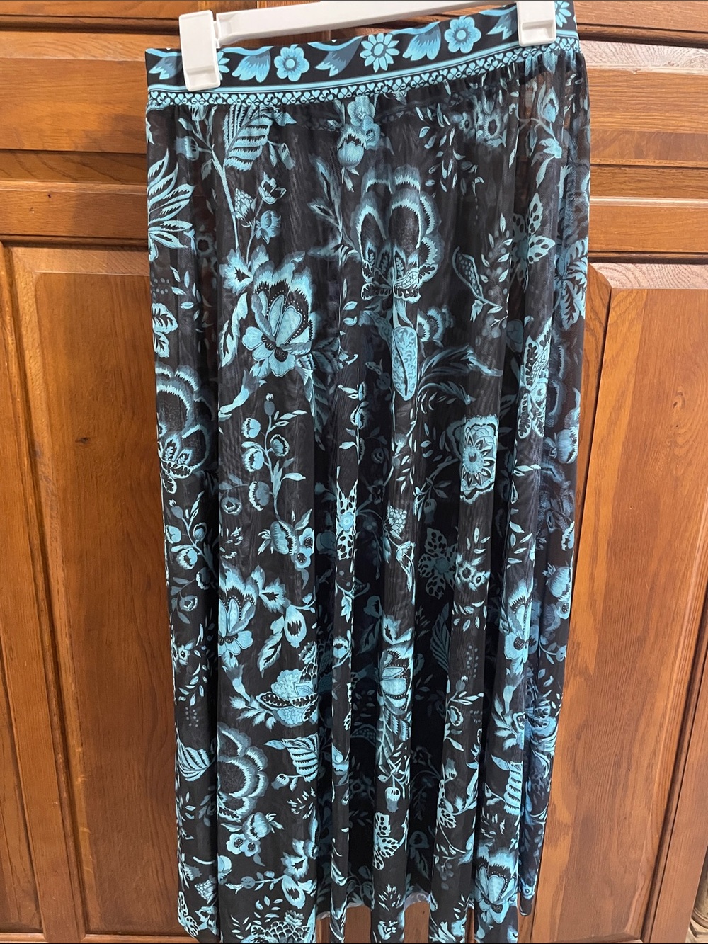 BloomChic Black & Teal  ( blue )  Floral Print Skirt/ Swim cover NWOT Sz. 14/16